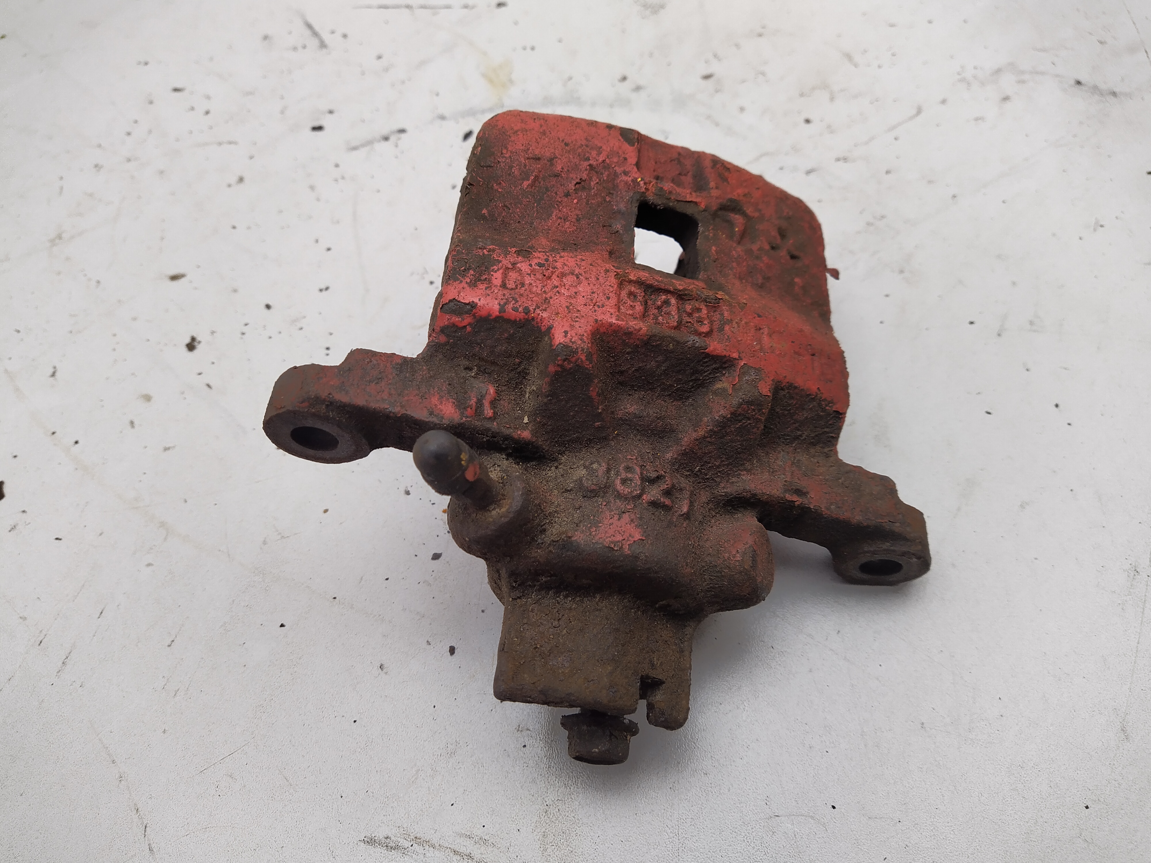 Bremssattel hinten rechts  Subaru D38 933 3821