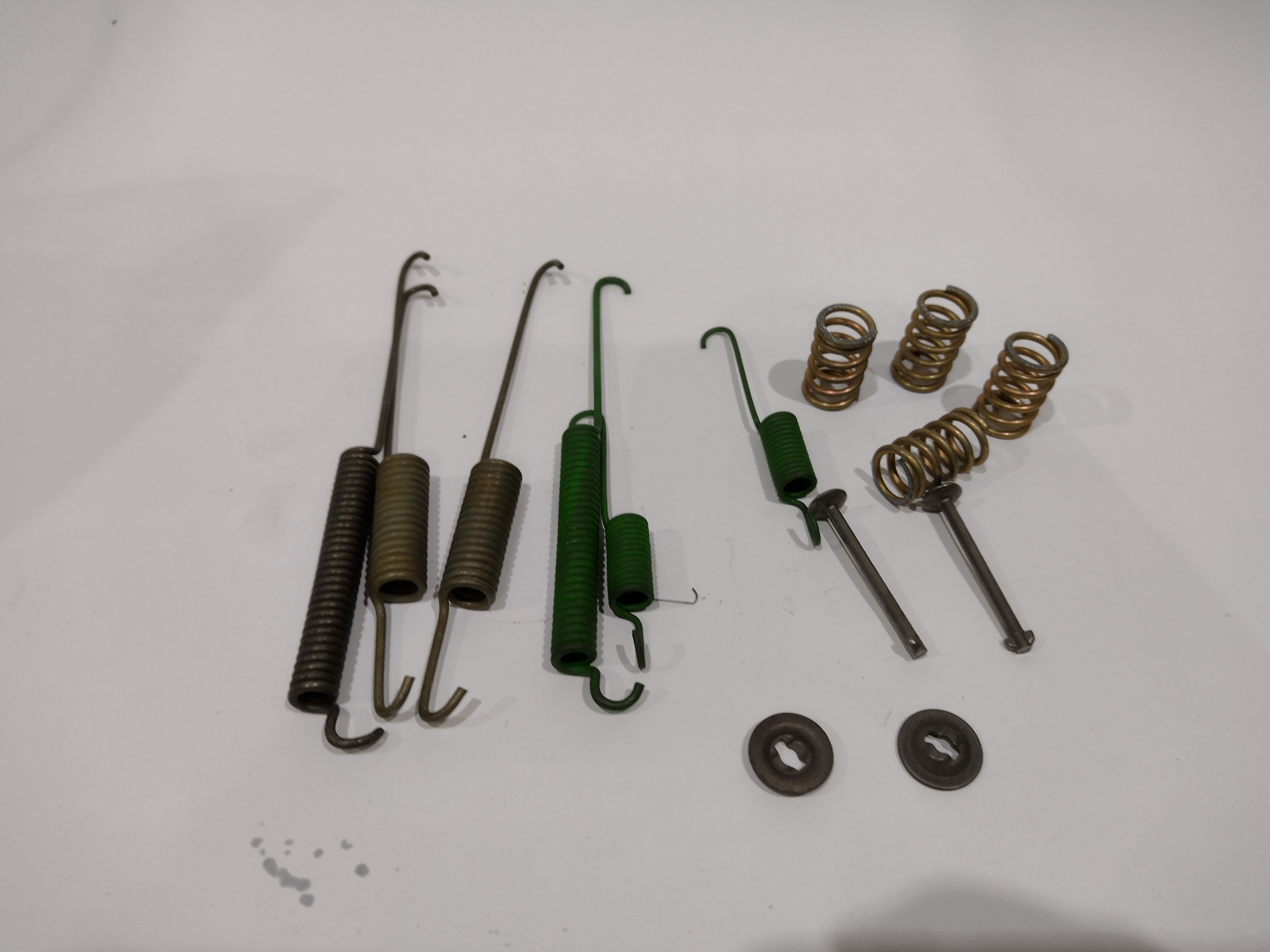 Peugeot / Citroen Zubehörsatz, Bremsbacken Hinterachse 430842 NEU NOS NEW
