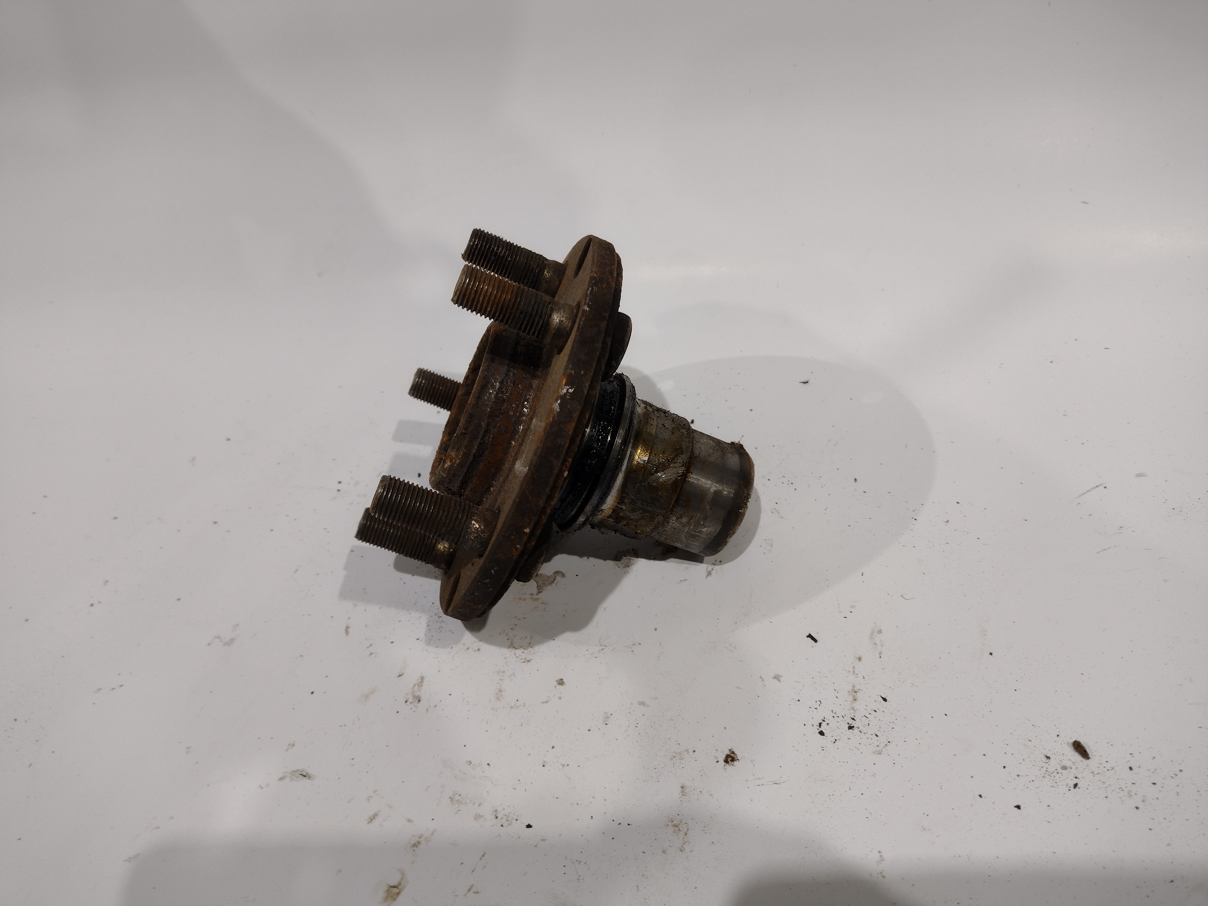Radnabe mit Bolzen hinten für Subaru Impreza GC GF