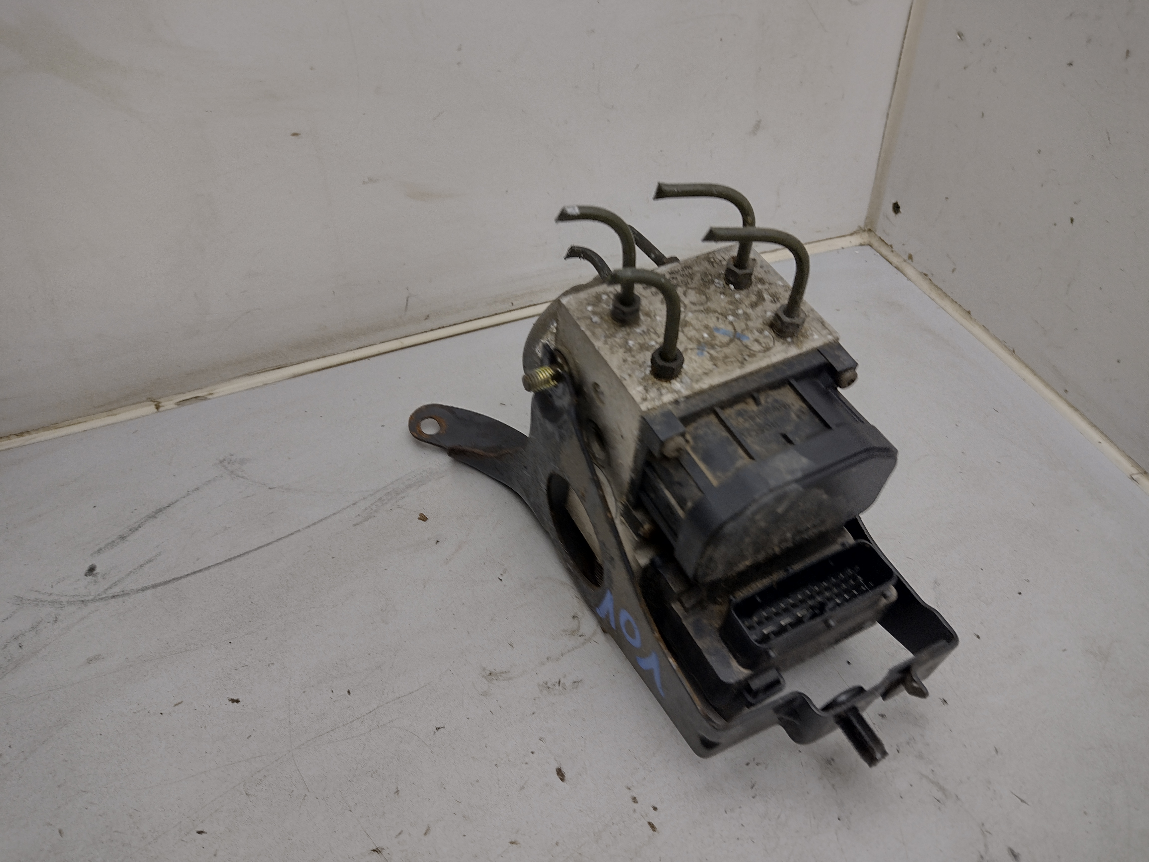 ABS Block von Subaru Impreza 2 GD GG Newage 27534FE030