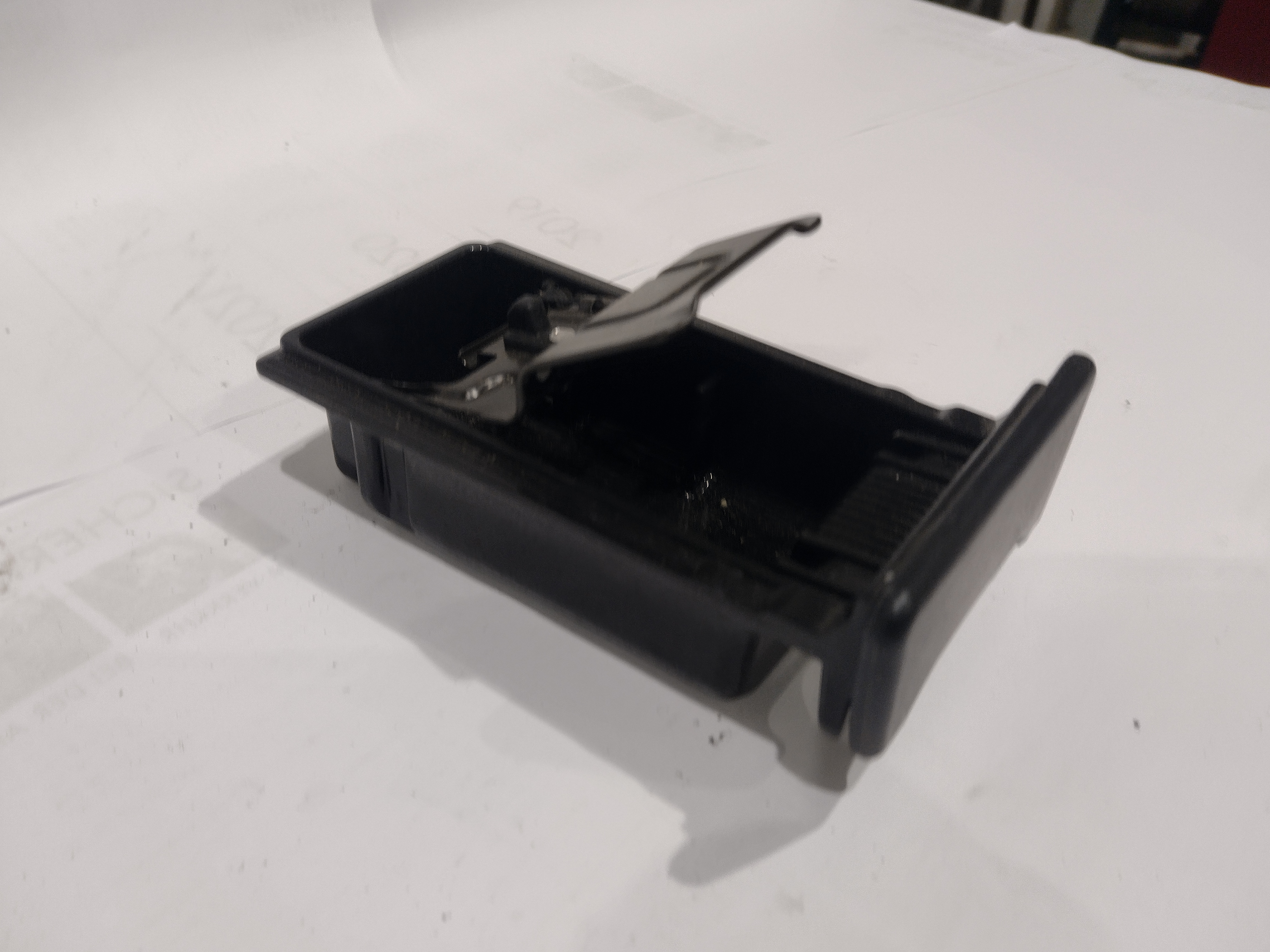 Aschenbecher für Subaru Outback H6 Legacy BE BH 66160AE000
