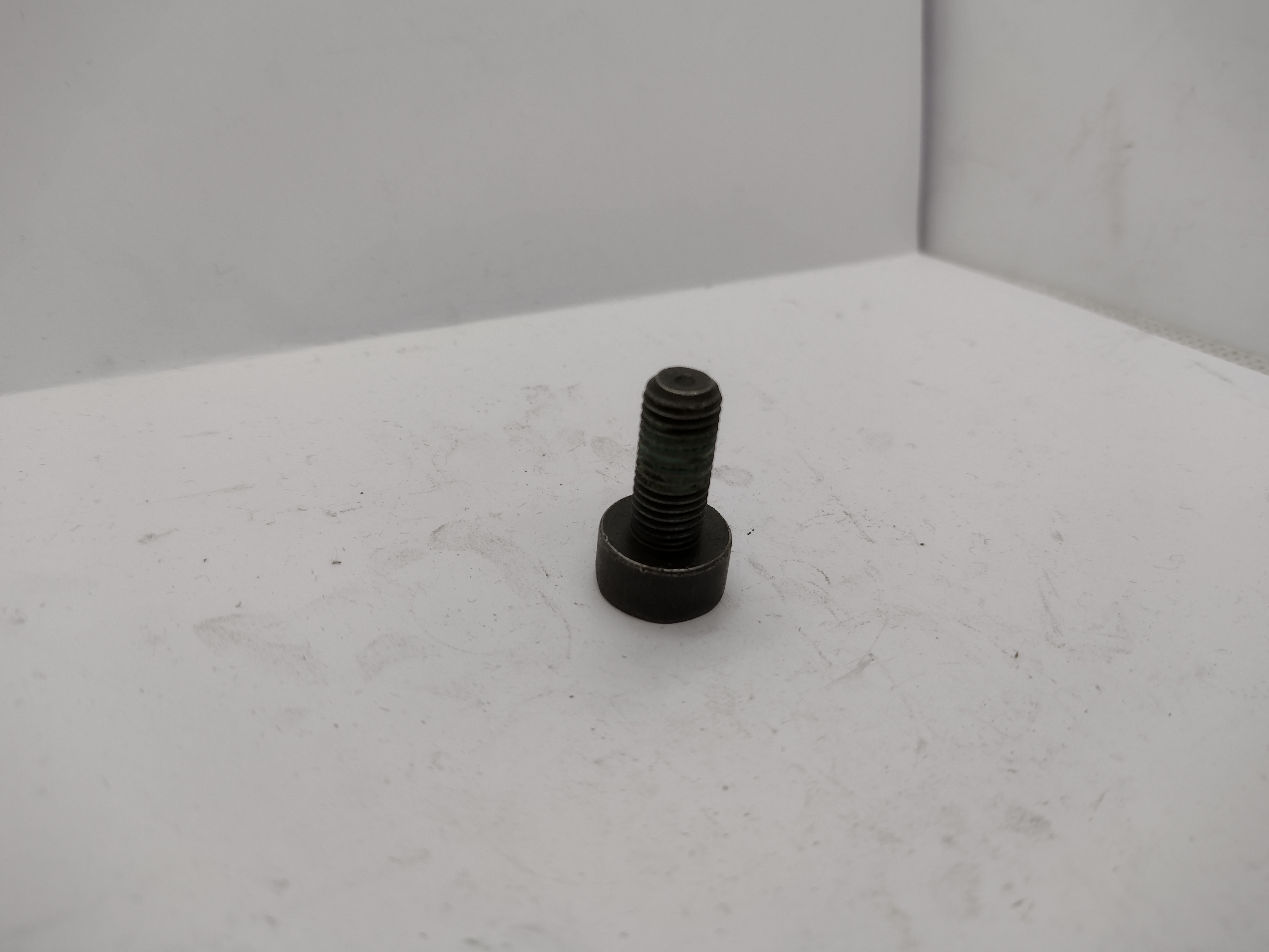 Peugeot / Citroen Schwungradschraube 203708 NEU NOS NEW OEM