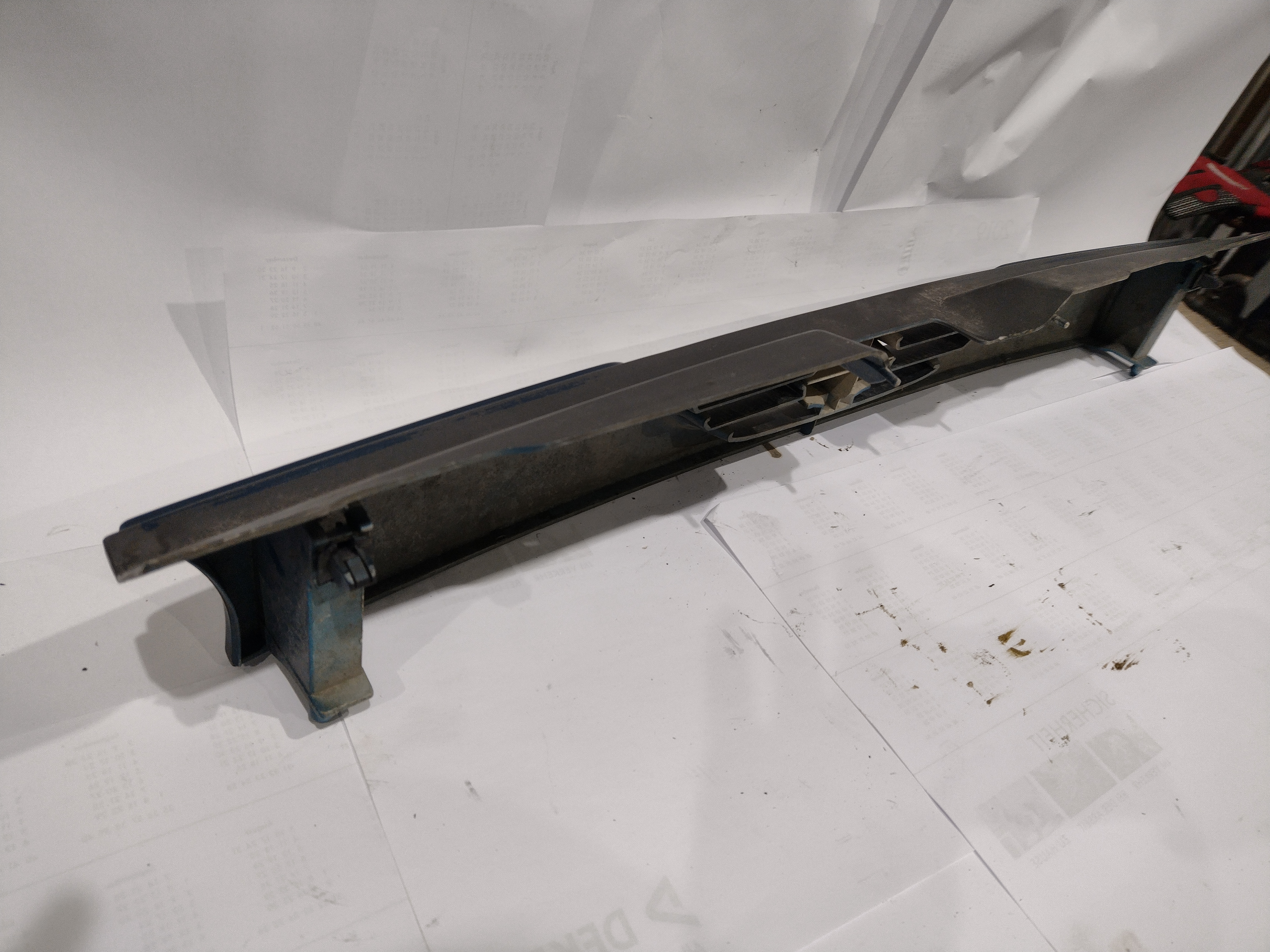 Kühlergrill blau mit Emblem für Subaru Impreza GC GF 93-97