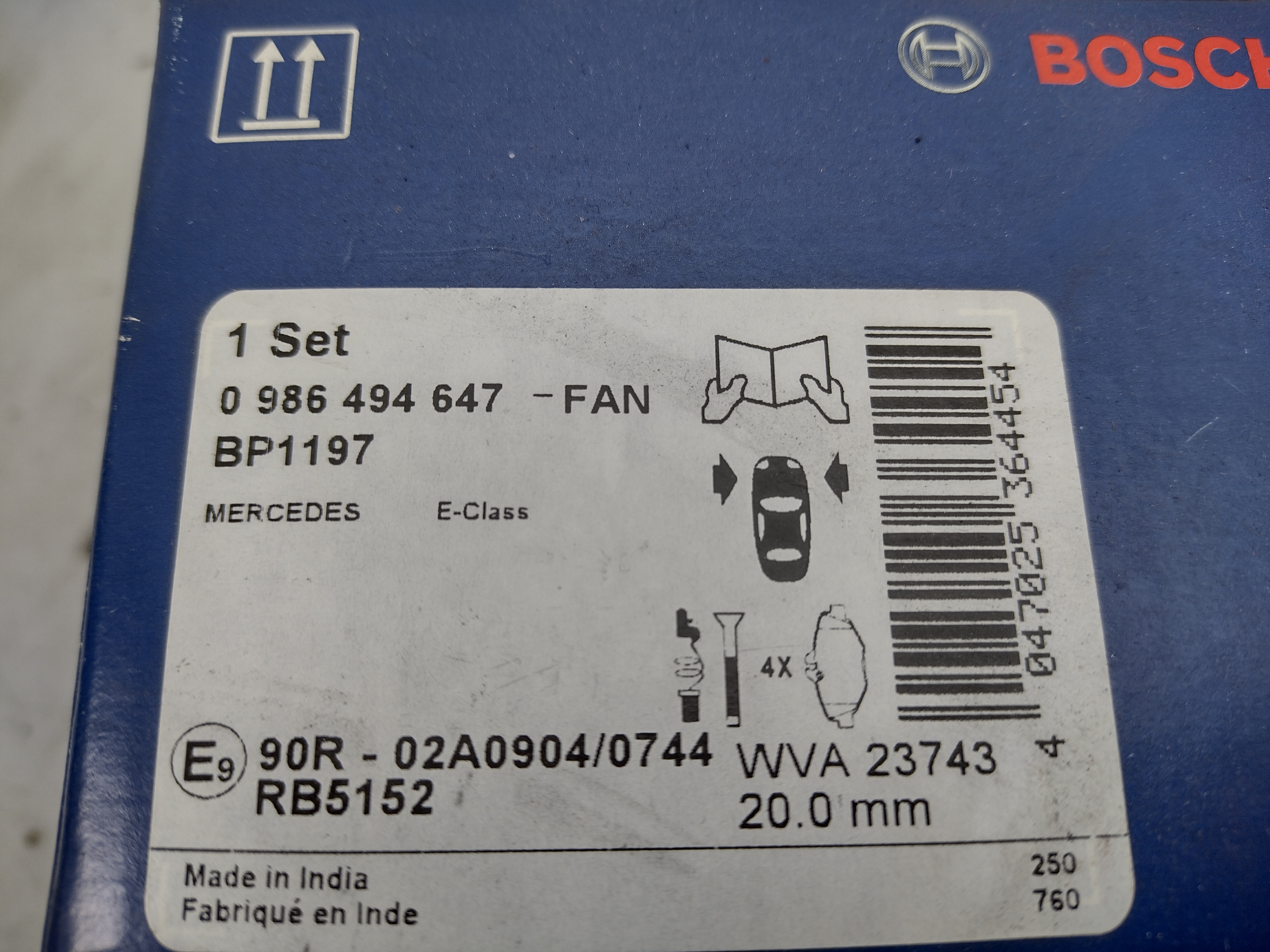 BOSCH Bremsbelagsatz, Scheibenbremse vorne 0986494647 für Mercedes E-Klasse 211