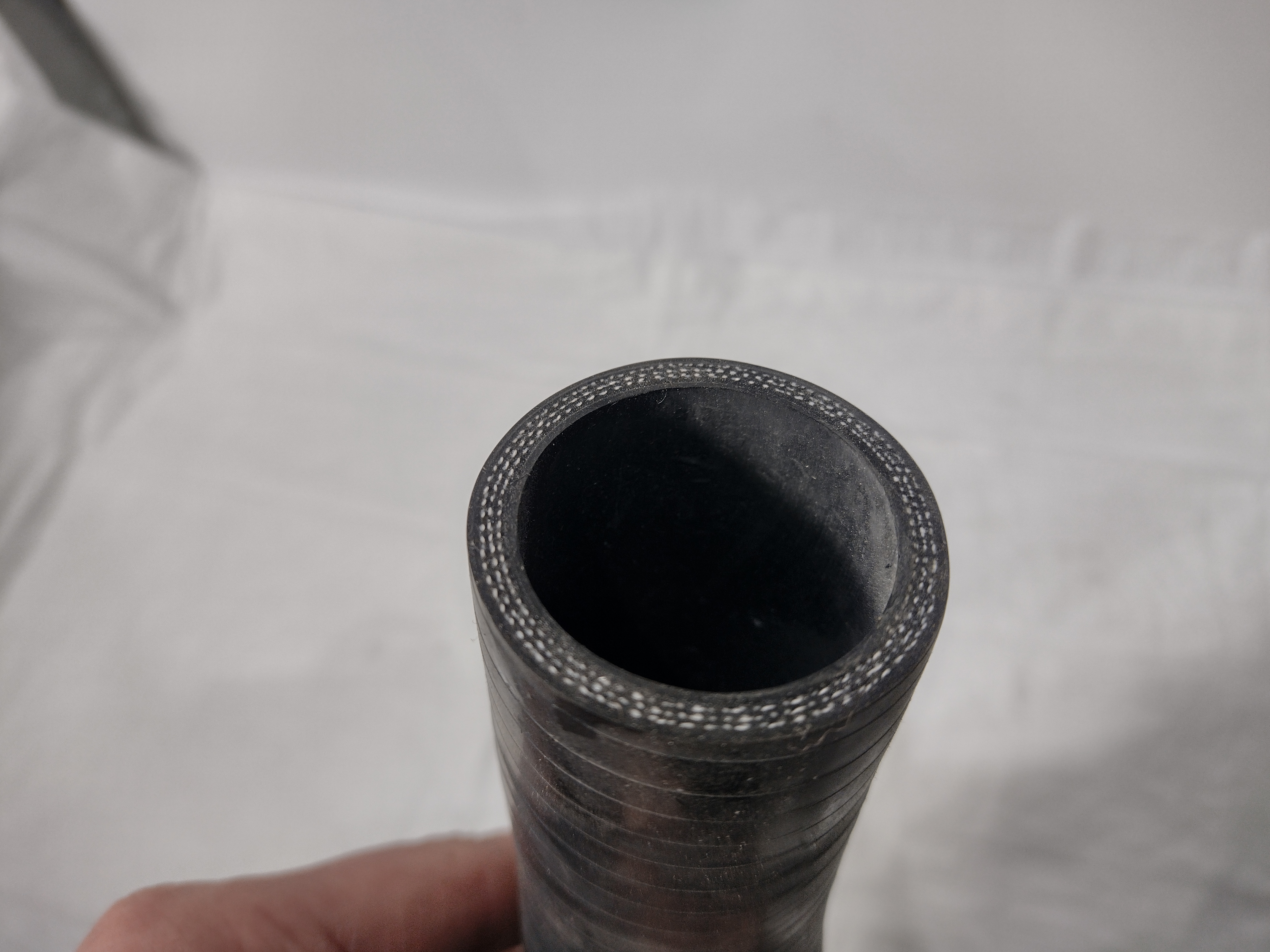 Silikonbogen 90°, 35mm, schwarz B-WARE