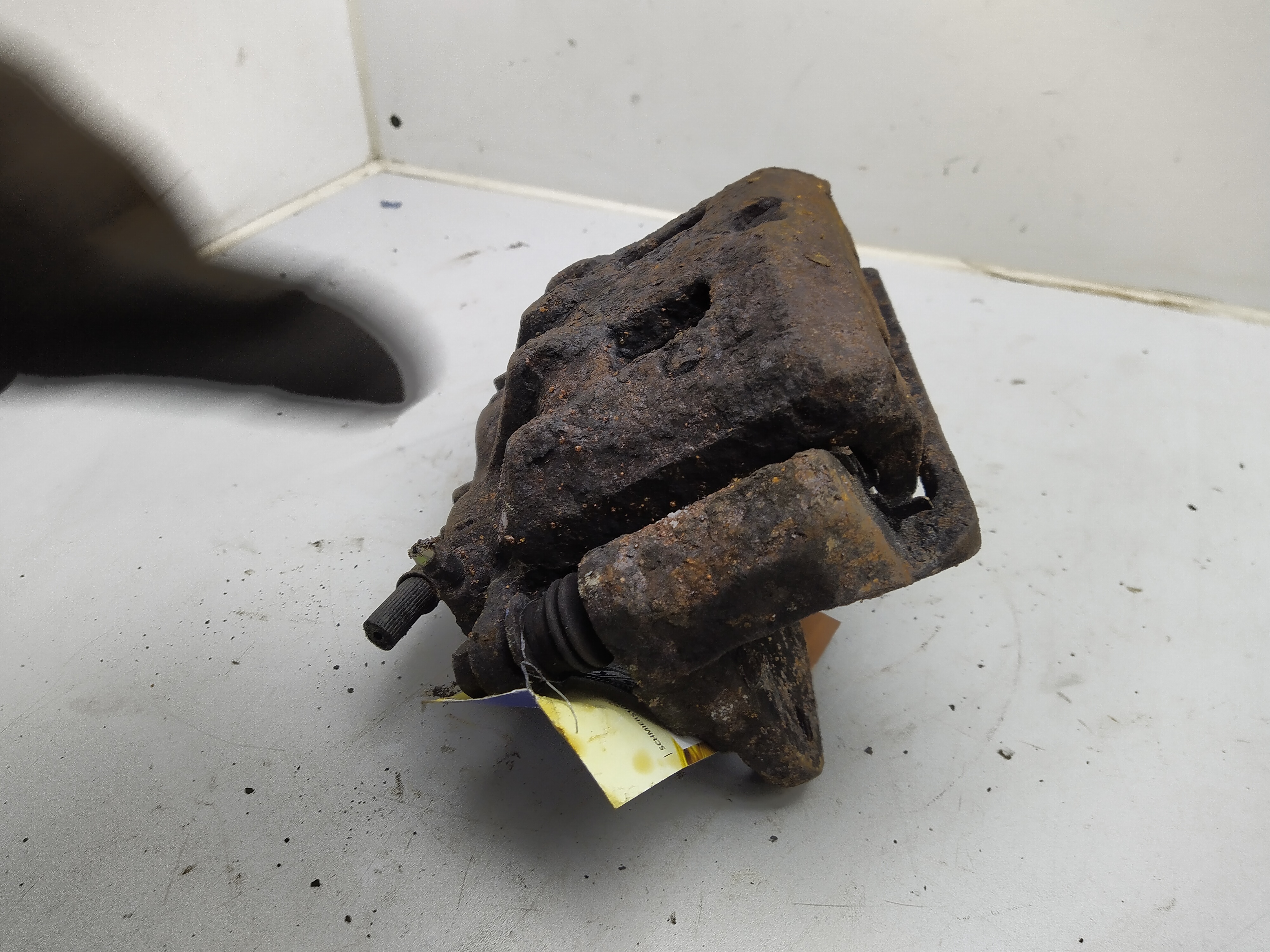 2 Kolben Bremssattel mit Halter vorne links SUBARU LEGACY 3 BE BH 2.5l 3.0l Turbo