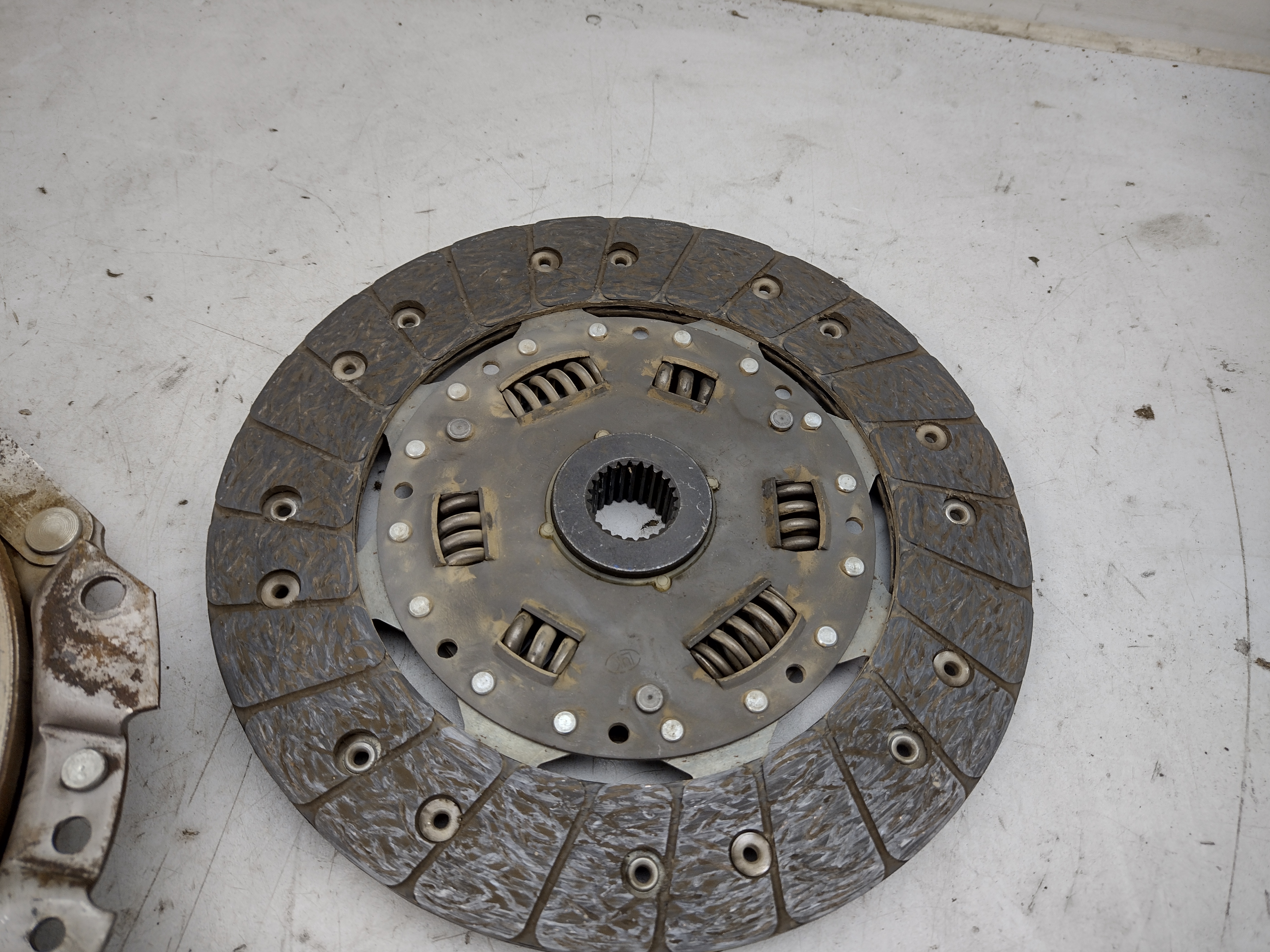 Kupplung Reibscheibe und Druckplatte fpr Subaru Impreza GC GF Leagcy 2 BD BG 2.0 2.2l 