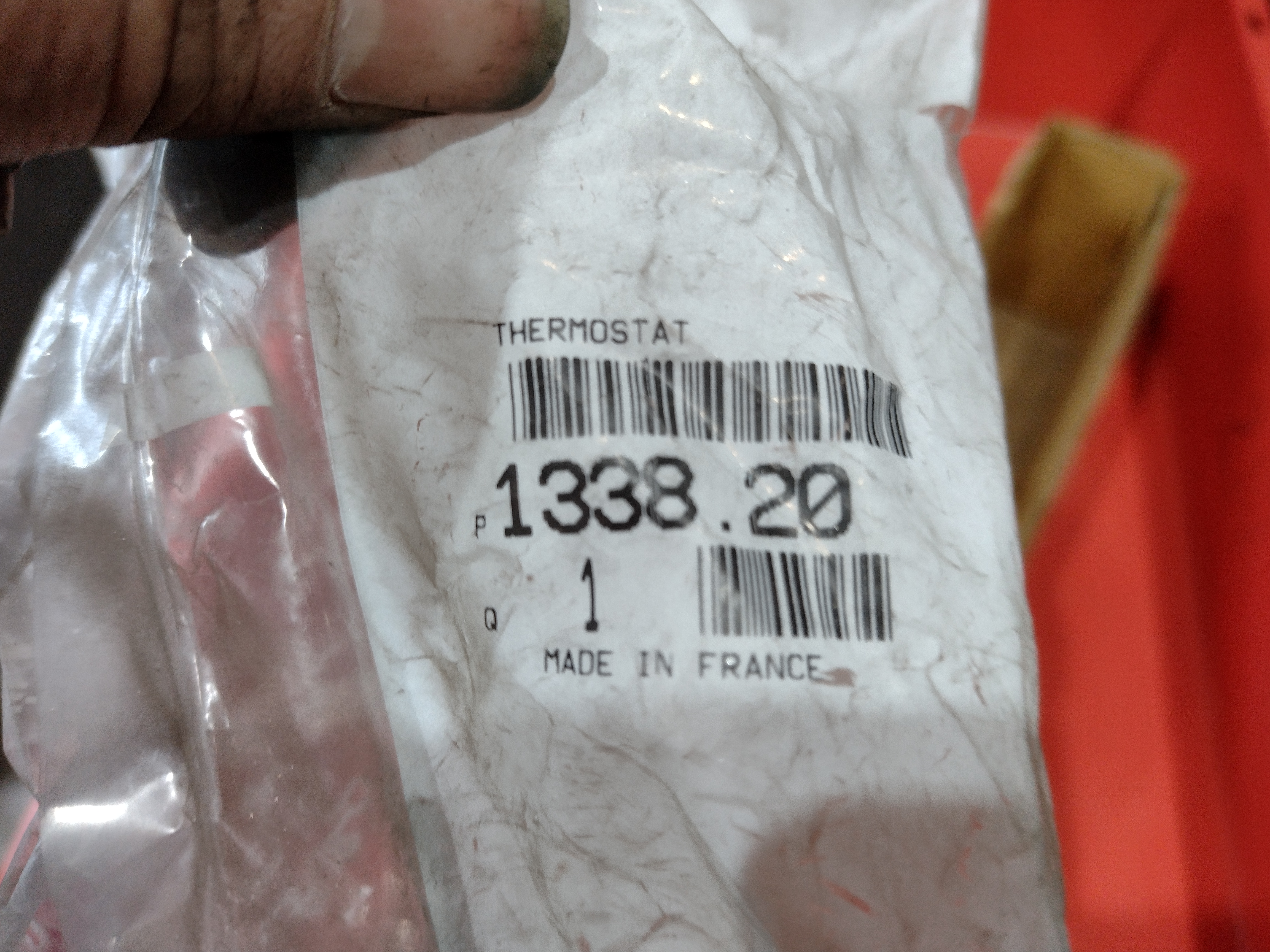 Peugeot / Citroen 81°C Thermostat 133820 NEU NOS NEW