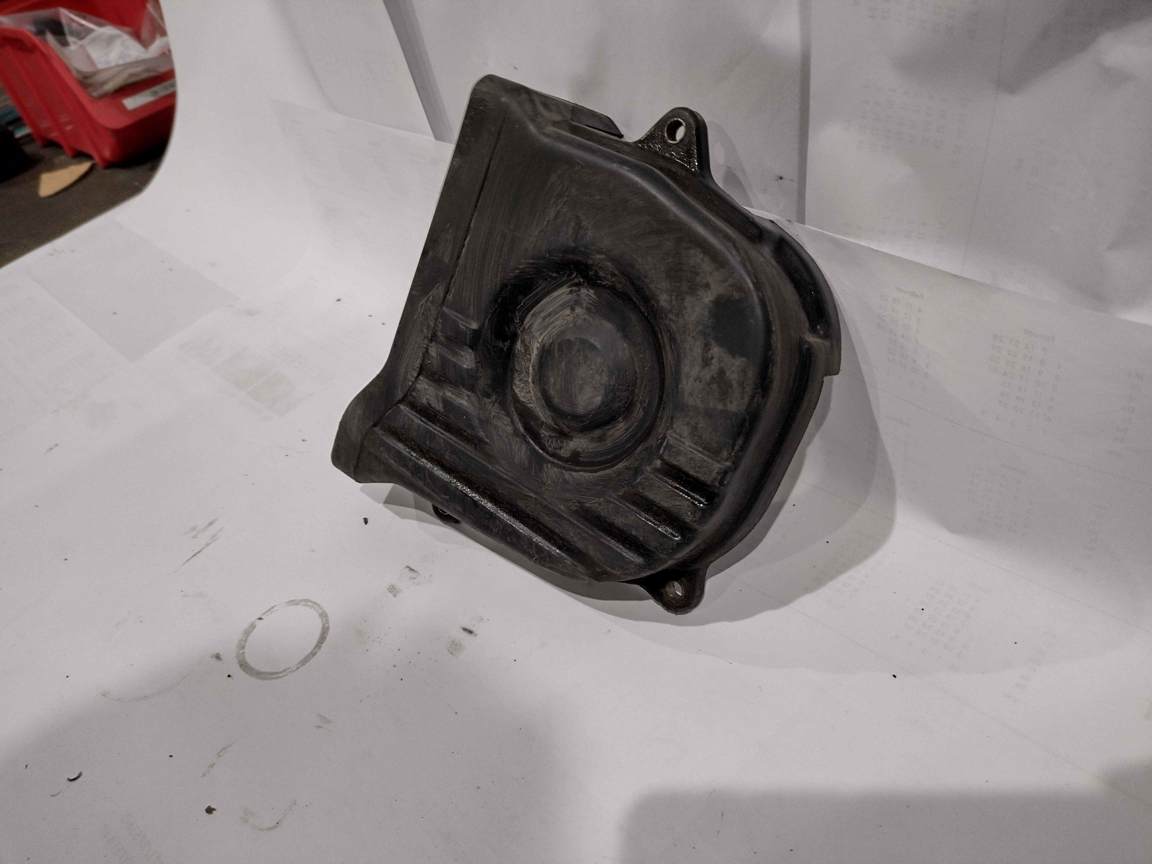 Zahnriemenabdeckung  links für Subaru 13574AA040 