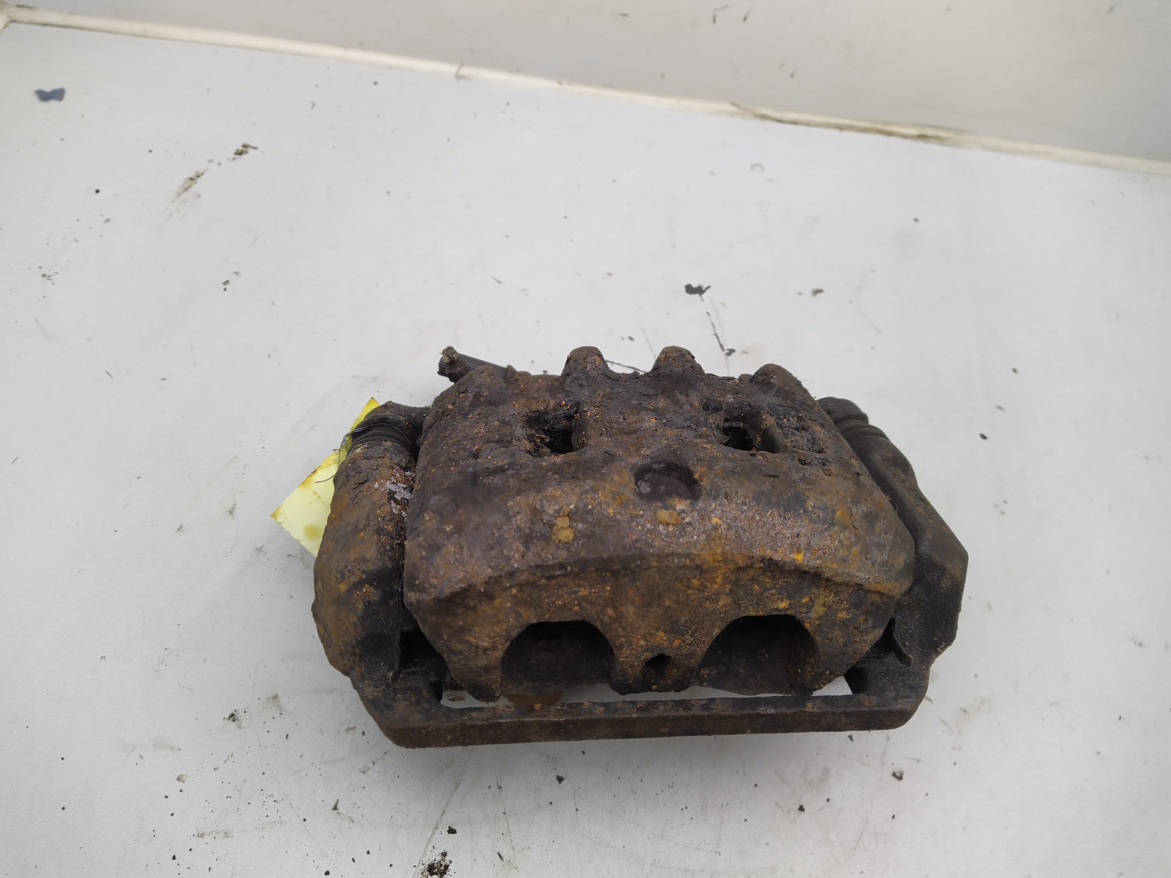 2 Kolben Bremssattel mit Halter vorne links SUBARU LEGACY 3 BE BH 2.5l 3.0l Turbo