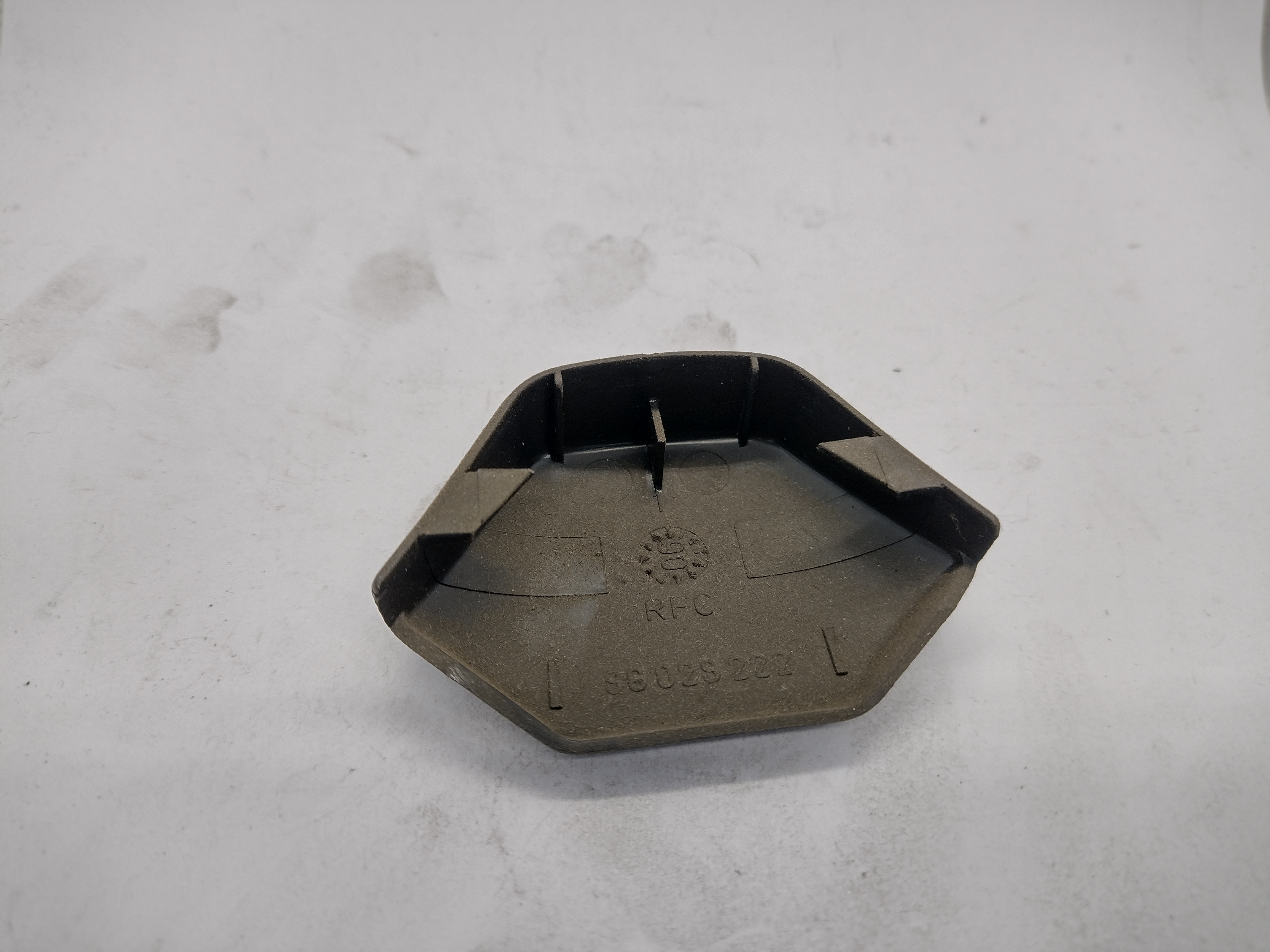 Peugeot / Citroen Abdeckkappe, Gurtbefestigung 8978LY NEU NOS NEW OEM