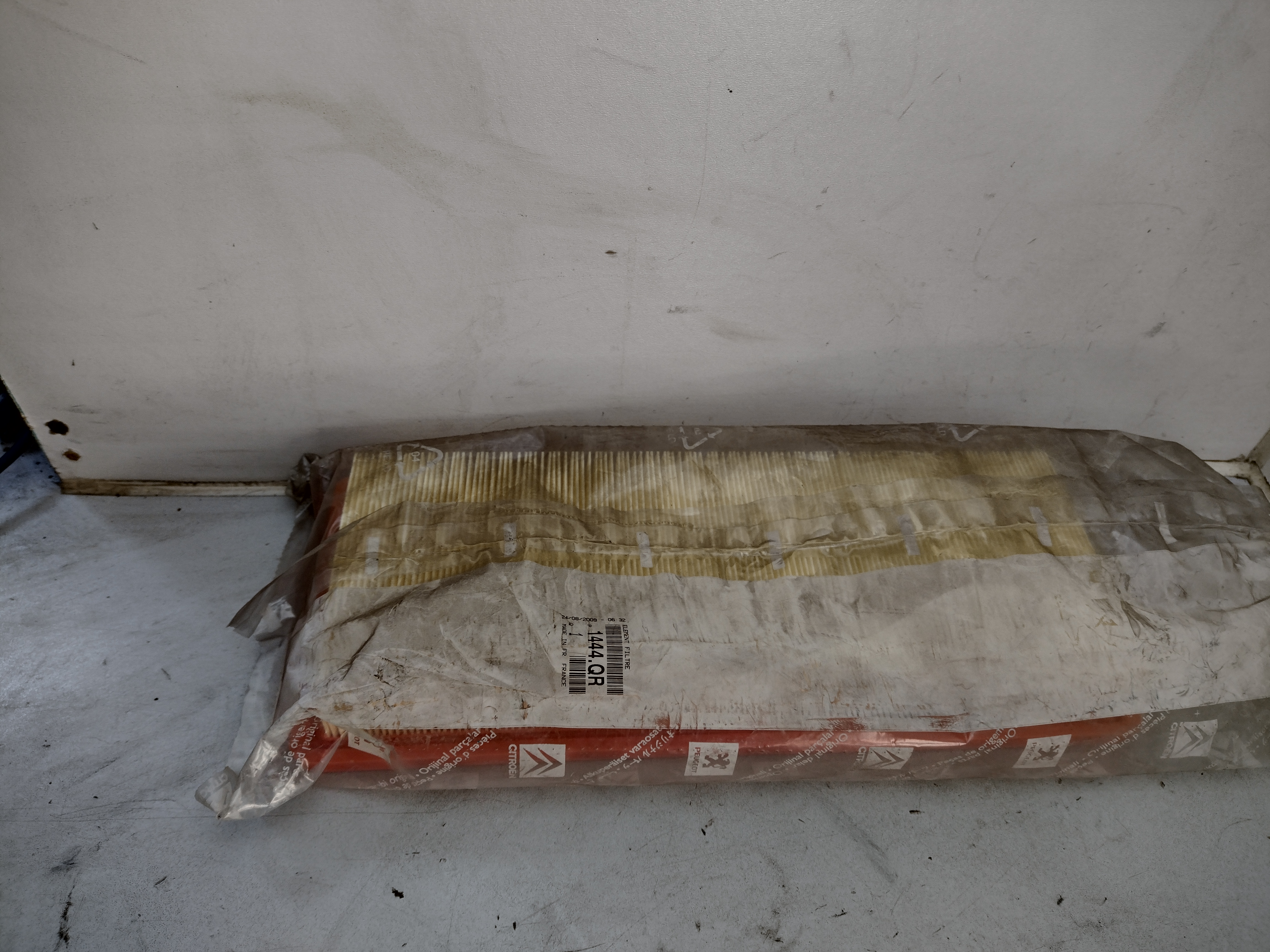 Peugeot 207 308 Citroen C4 Luftfilter 1444QR NEU NOS NEW OEM