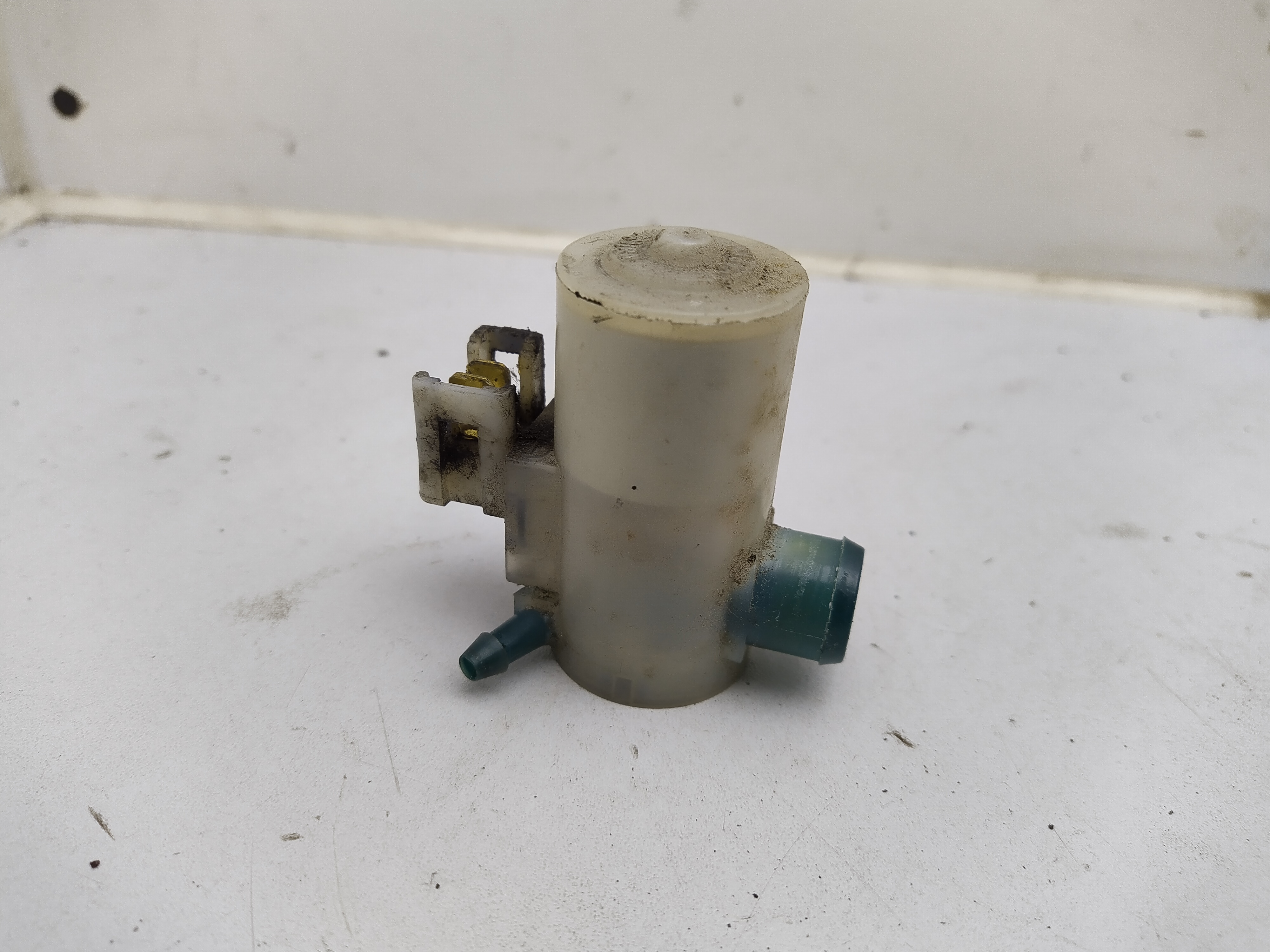 Spritzwasserpumpe MITSUBA passend für Subaru Impreza / Forester / Legacy / Outback 