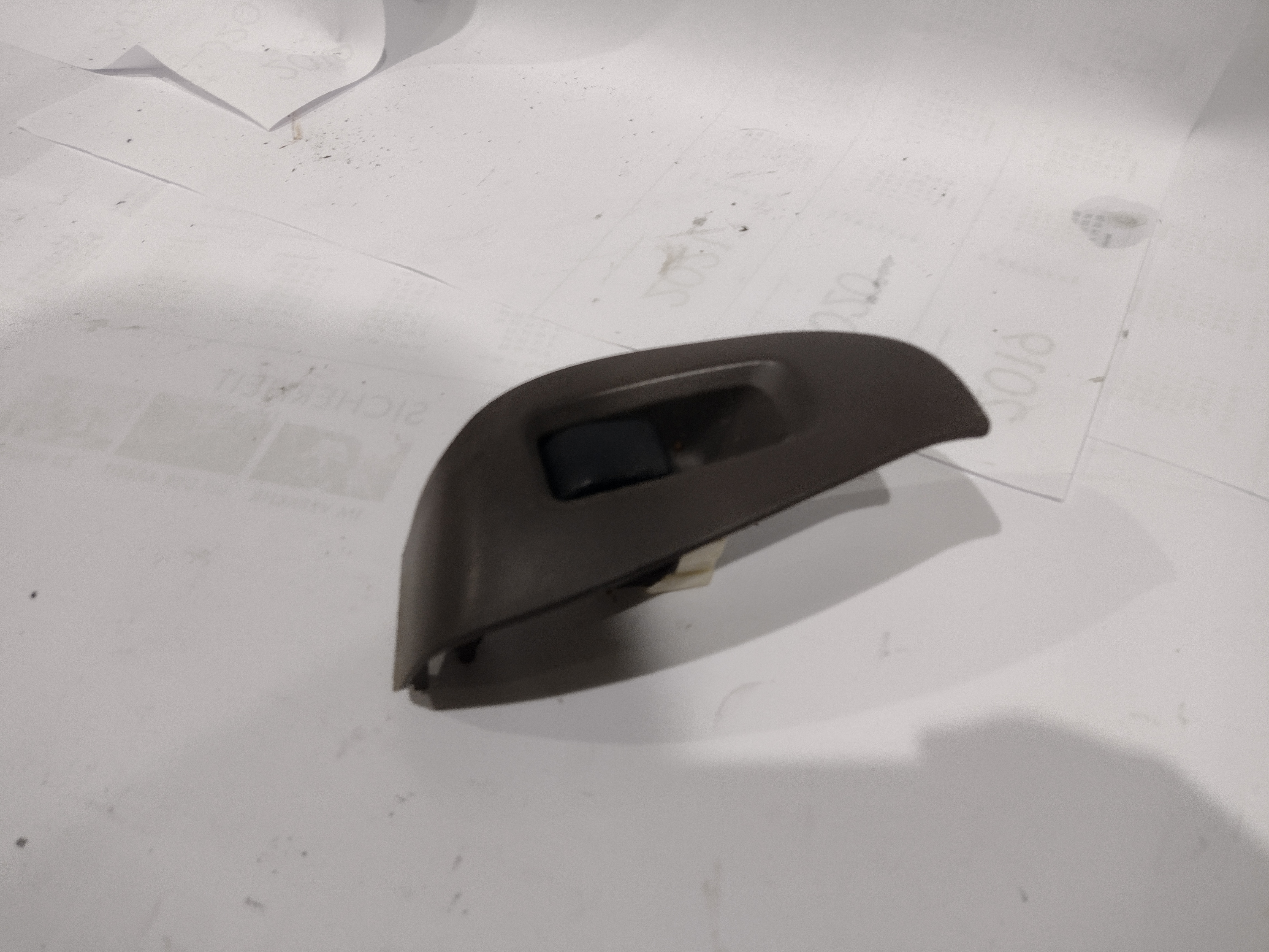 Schalter Fensterheber vorne rechts für Subaru Outback H6 Legacy BE BH 94266AE040