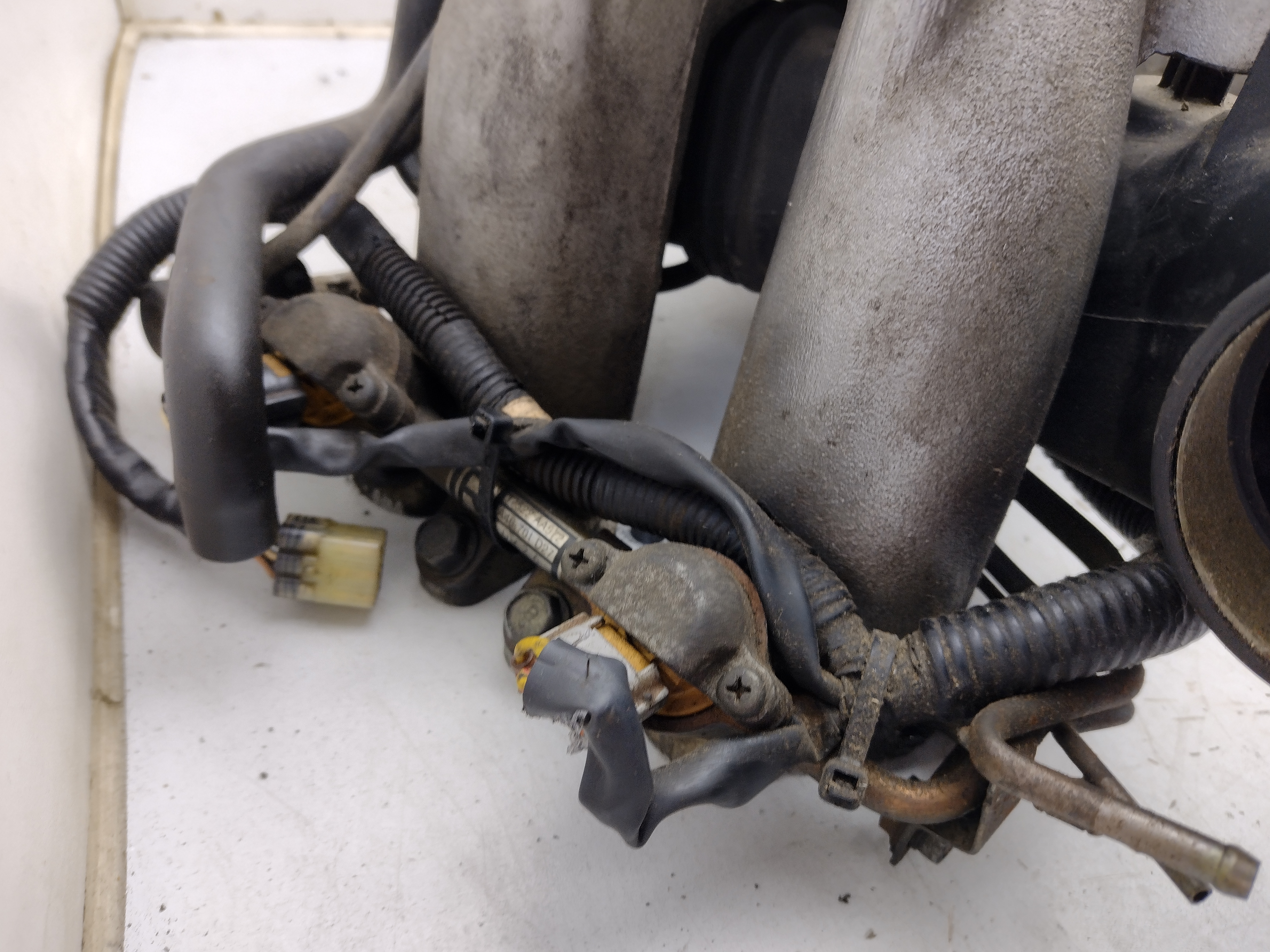 Ansaugbrücke mit Inlet Drosselklappe Einspritzdüsen Zündspule kabelbaum für Subaru Impreza GT 98-00 EJ205